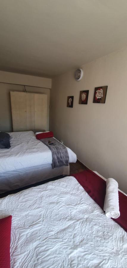 Reizigers Rusten Kempton Park Extérieur photo