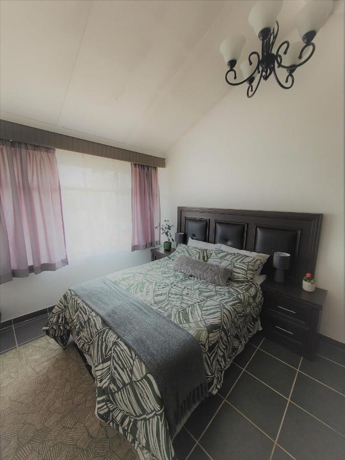 Reizigers Rusten Kempton Park Extérieur photo